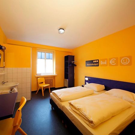 Bed'Nbudget Expo-Hostel Dorms Хановер Стая снимка