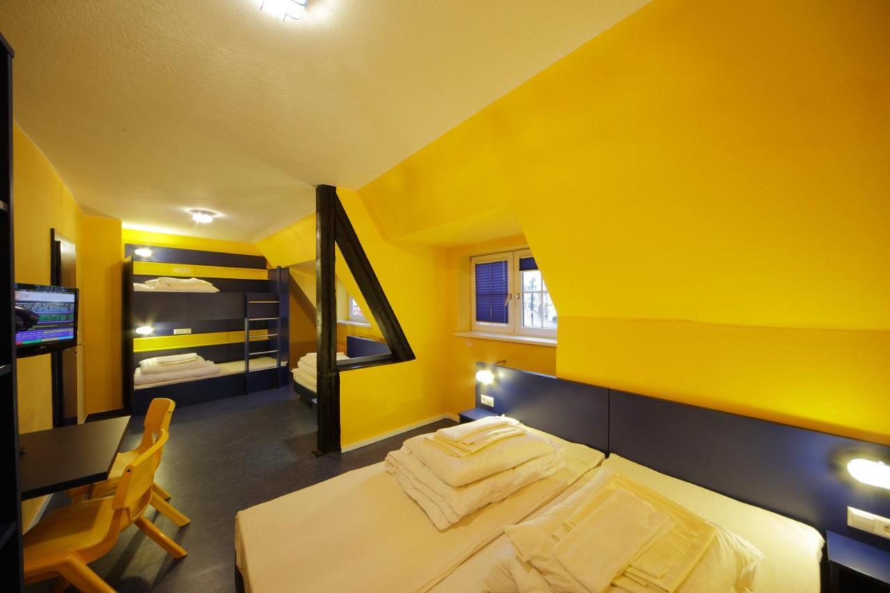 Bed'Nbudget Expo-Hostel Dorms Хановер Екстериор снимка