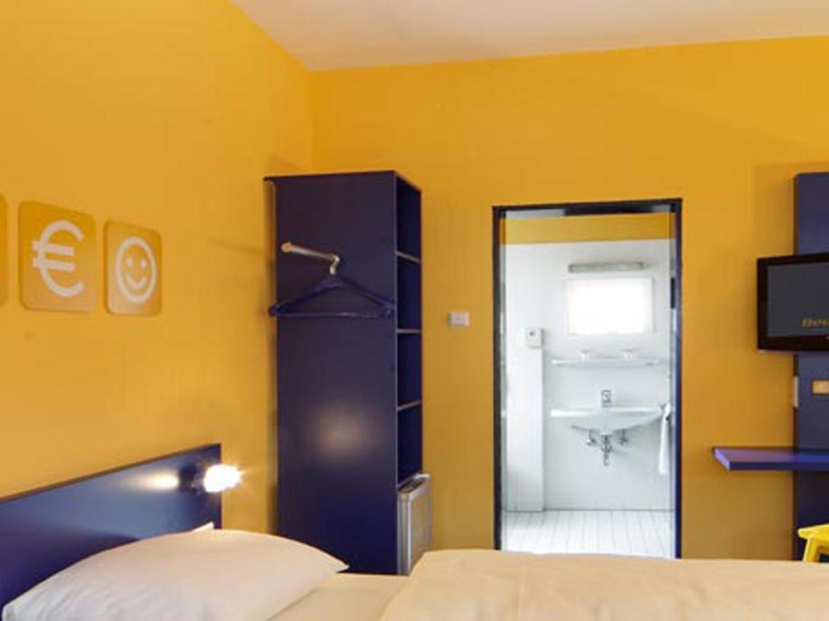 Bed'Nbudget Expo-Hostel Dorms Хановер Стая снимка