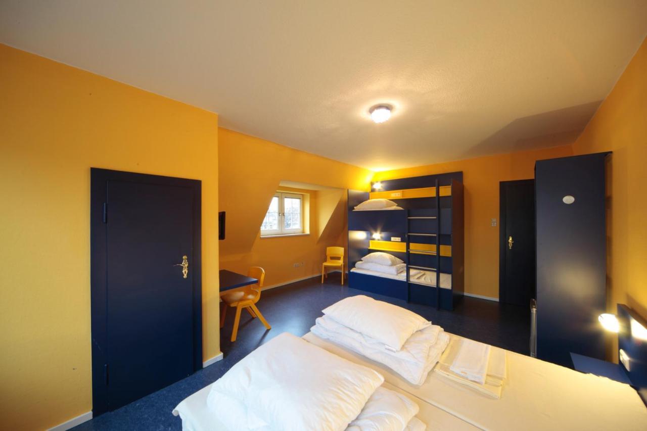 Bed'Nbudget Expo-Hostel Dorms Хановер Стая снимка