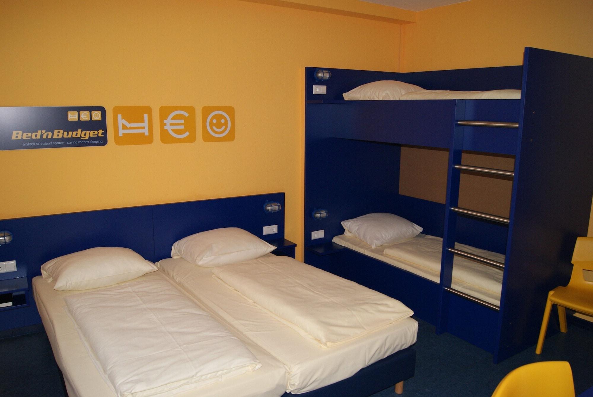 Bed'Nbudget Expo-Hostel Dorms Хановер Екстериор снимка