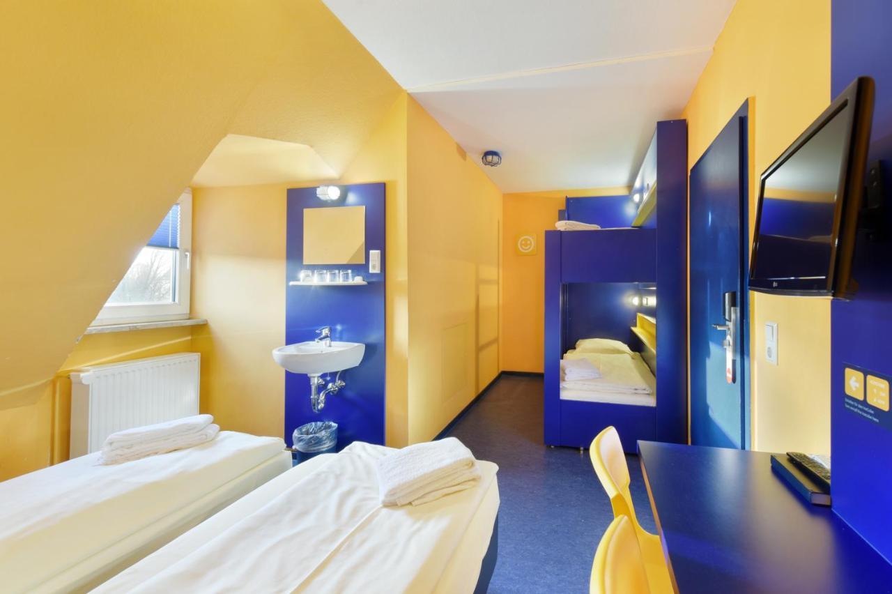 Bed'Nbudget Expo-Hostel Dorms Хановер Екстериор снимка