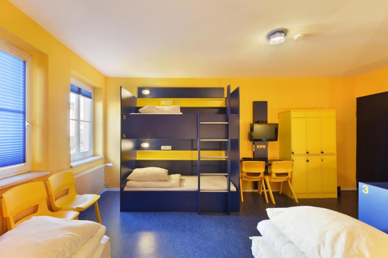 Bed'Nbudget Expo-Hostel Dorms Хановер Екстериор снимка